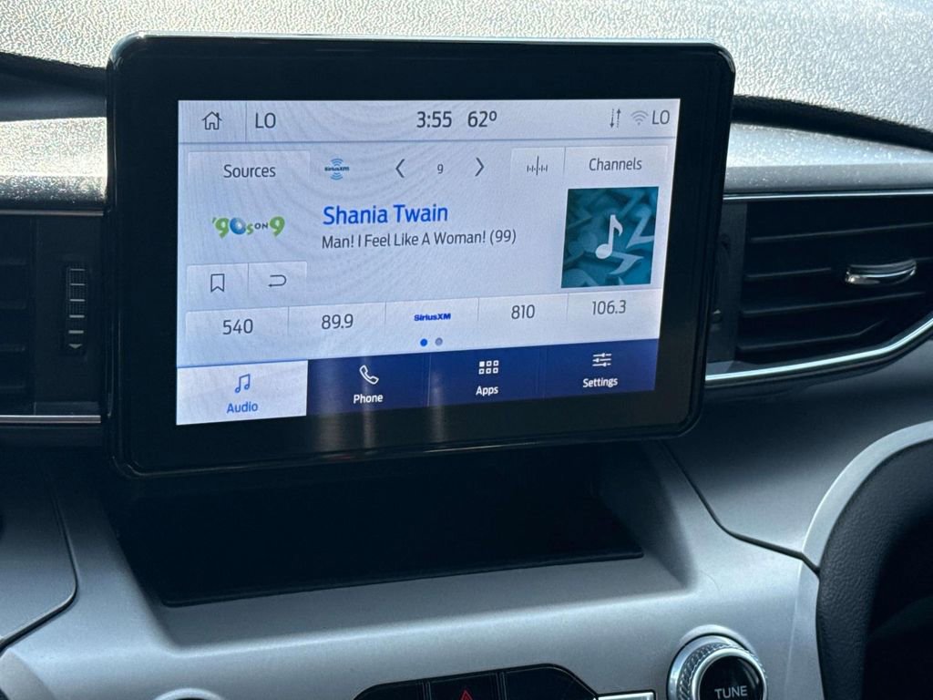 Certified 2022 Ford Explorer XLT w/ Equipment Group 202A image 21