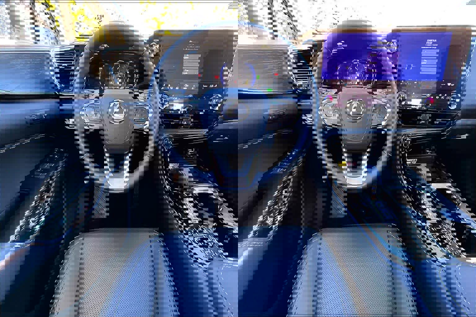 Used 2024 Lexus NX 450h+ AWD w/ Vision Package image 5