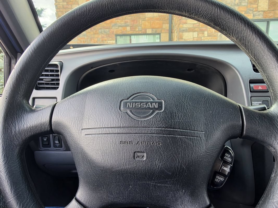 Used 1998 Nissan Frontier XE AWD/4WD image 11