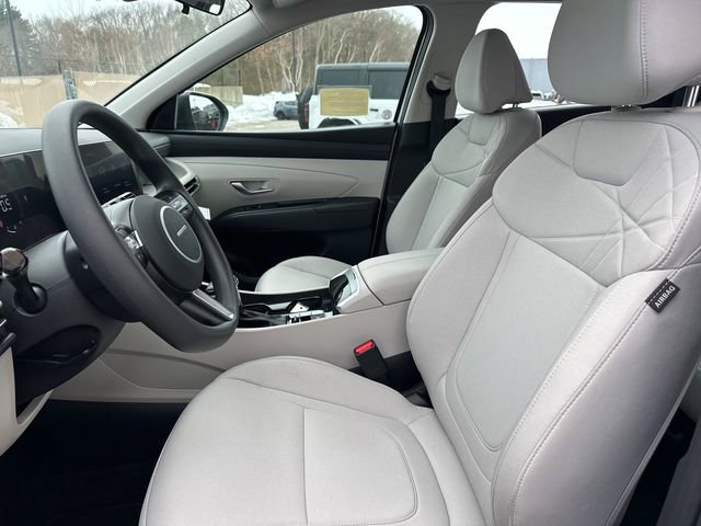 Used 2025 Hyundai Tucson SE image 36