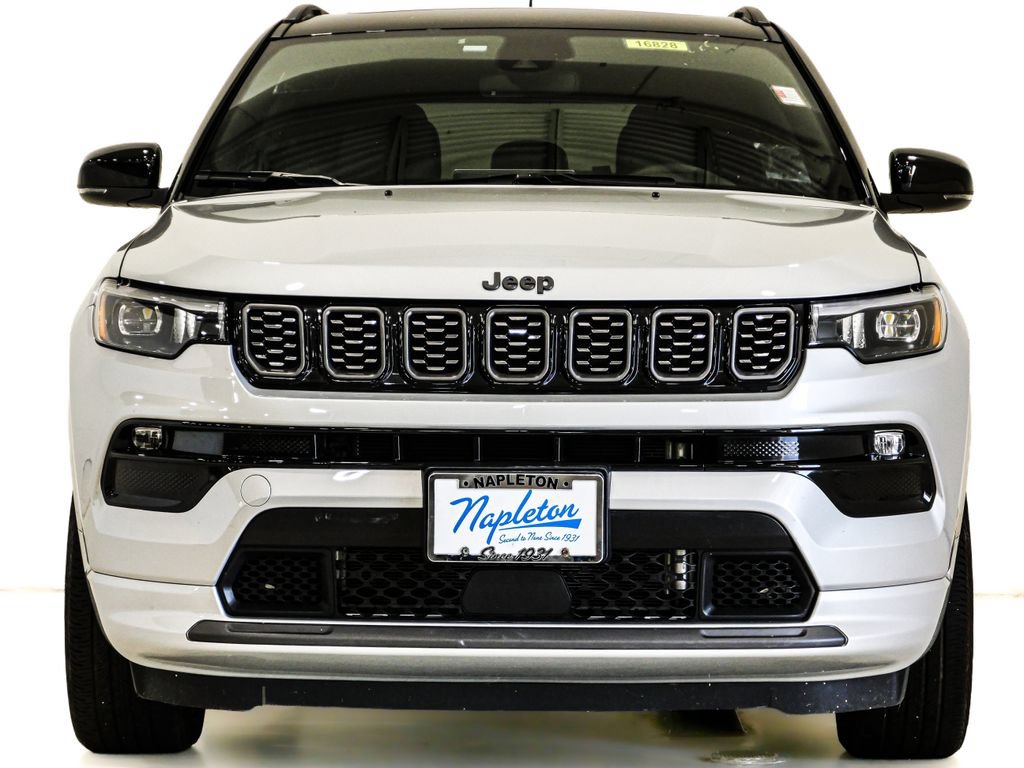 Used 2024 Jeep Compass Limited w/ High Altitude Package AWD/4WD image 2