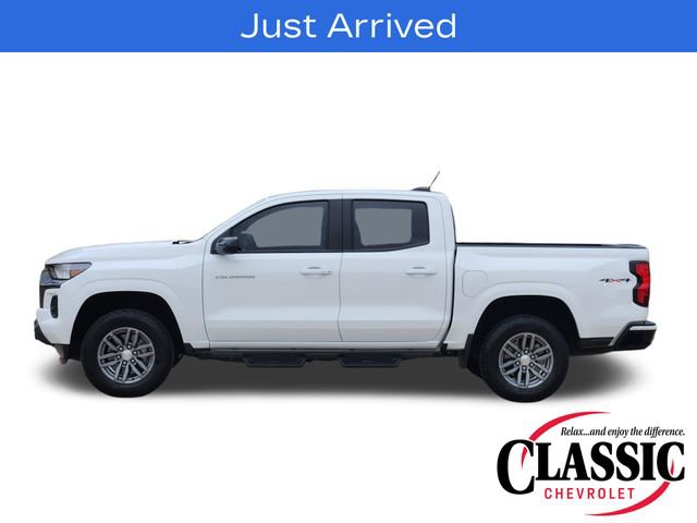 Used 2024 Chevrolet Colorado LT w/ LT Convenience Package II AWD/4WD image 17
