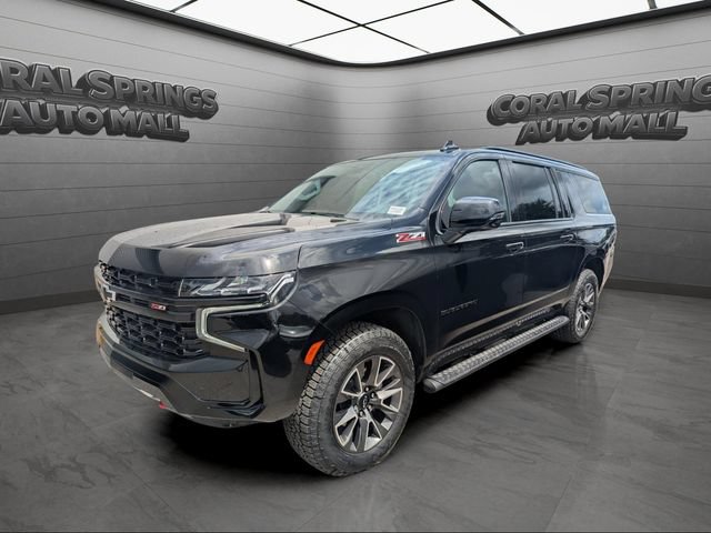 Used 2023 Chevrolet Suburban Z71 w/ Luxury Package AWD/4WD image 3