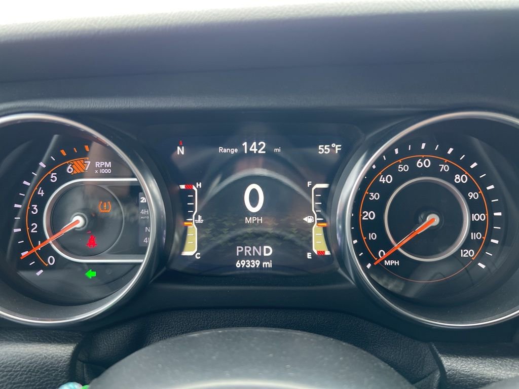 Used 2020 Jeep Wrangler Unlimited Sahara image 13