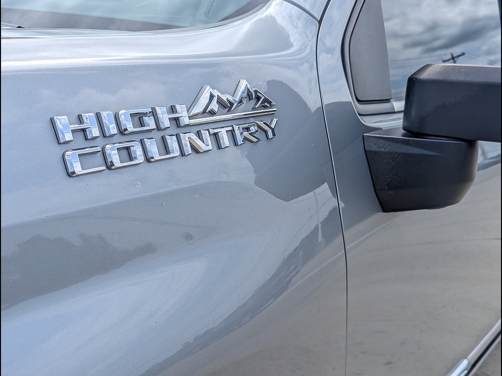 Used 2024 Chevrolet Silverado 2500 High Country w/ High Country Premium Package AWD/4WD image 14
