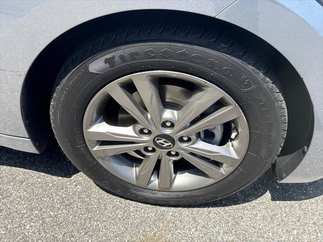 Used 2017 Hyundai Elantra SE w/ SE A/T Tech Package 03 FWD image 9