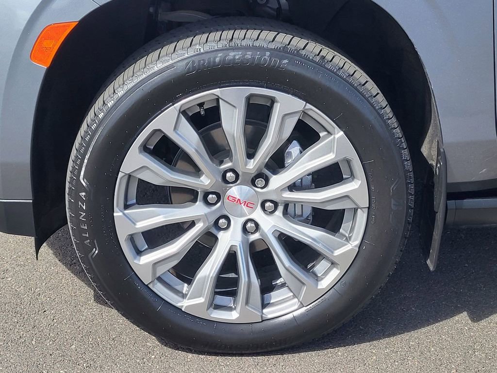 Used 2021 GMC Yukon Denali w/ Denali Premium Package image 7