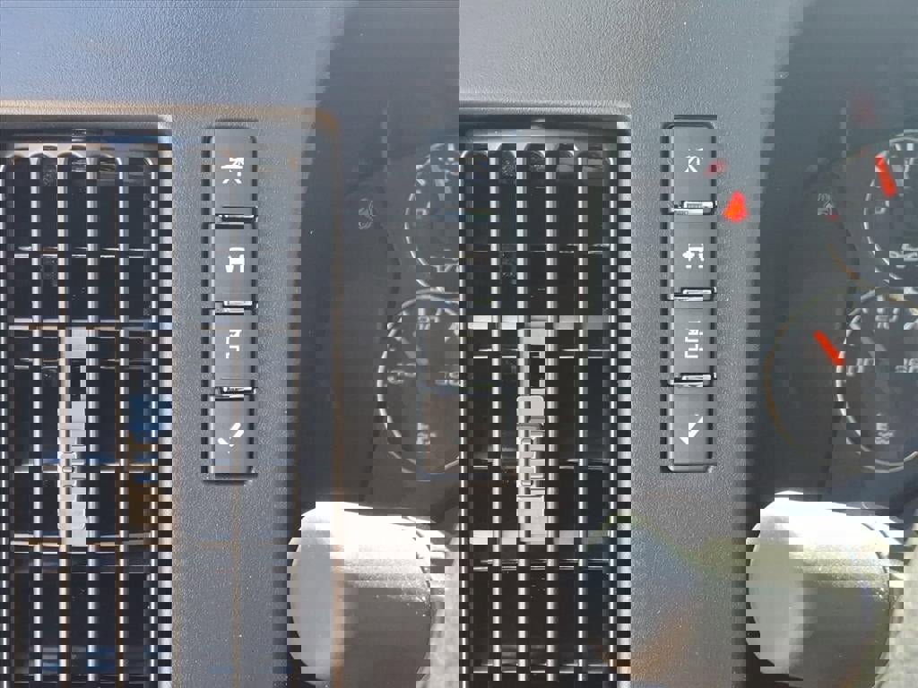 New 2026 GMC Savana 2500 w/ Driver Convenience Package image 18