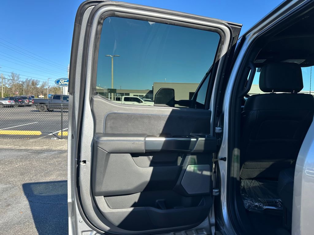 New 2025 Ford F150 Platinum w/ FX4 Off-Road Package AWD/4WD image 33