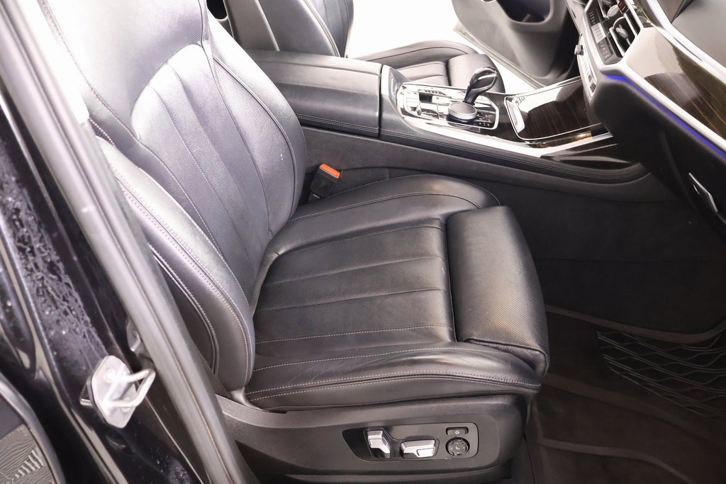 Used 2020 BMW X7 xDrive40i w/ Premium Package image 16