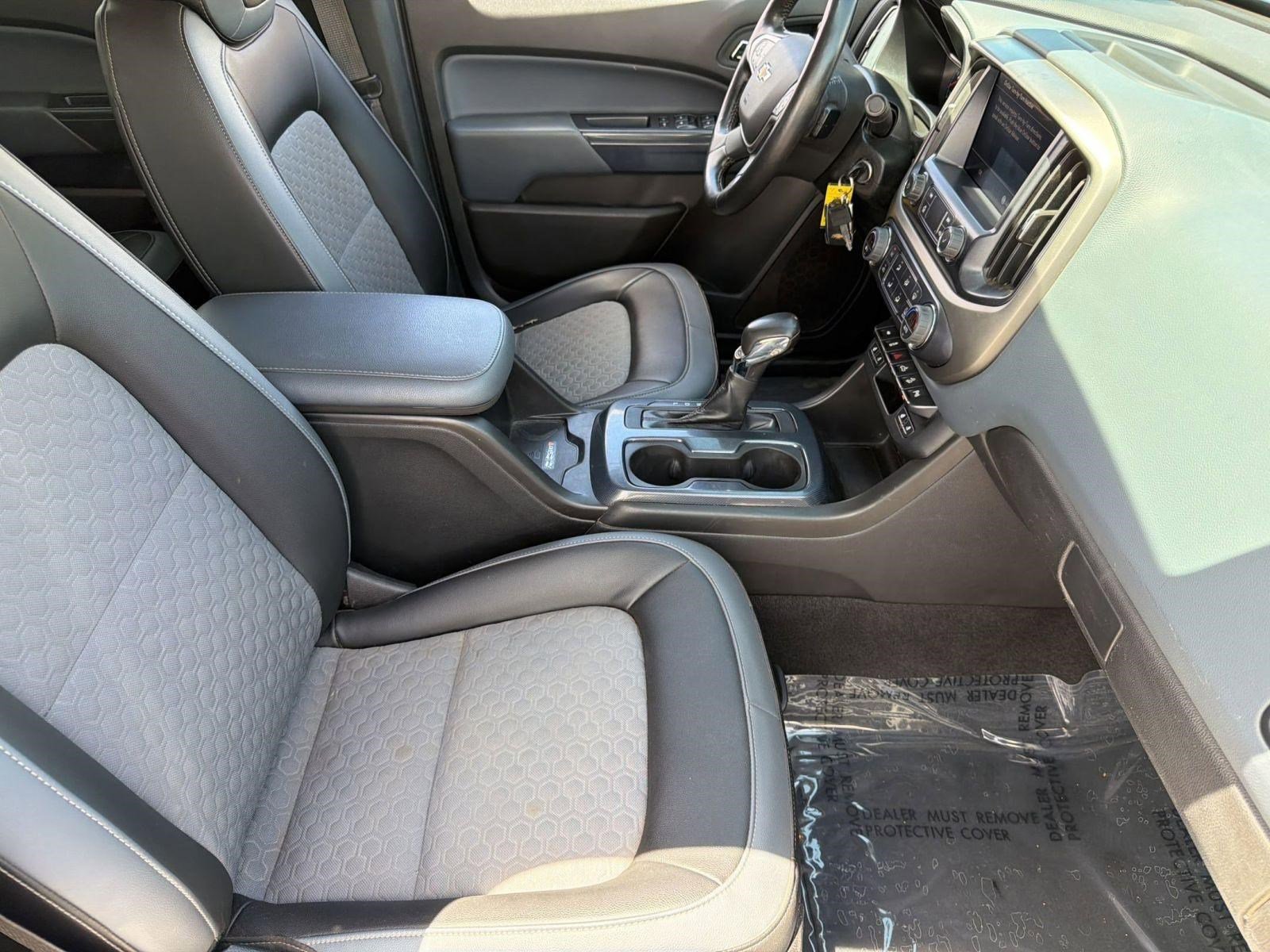 Used 2022 Chevrolet Colorado Z71 AWD/4WD image 28