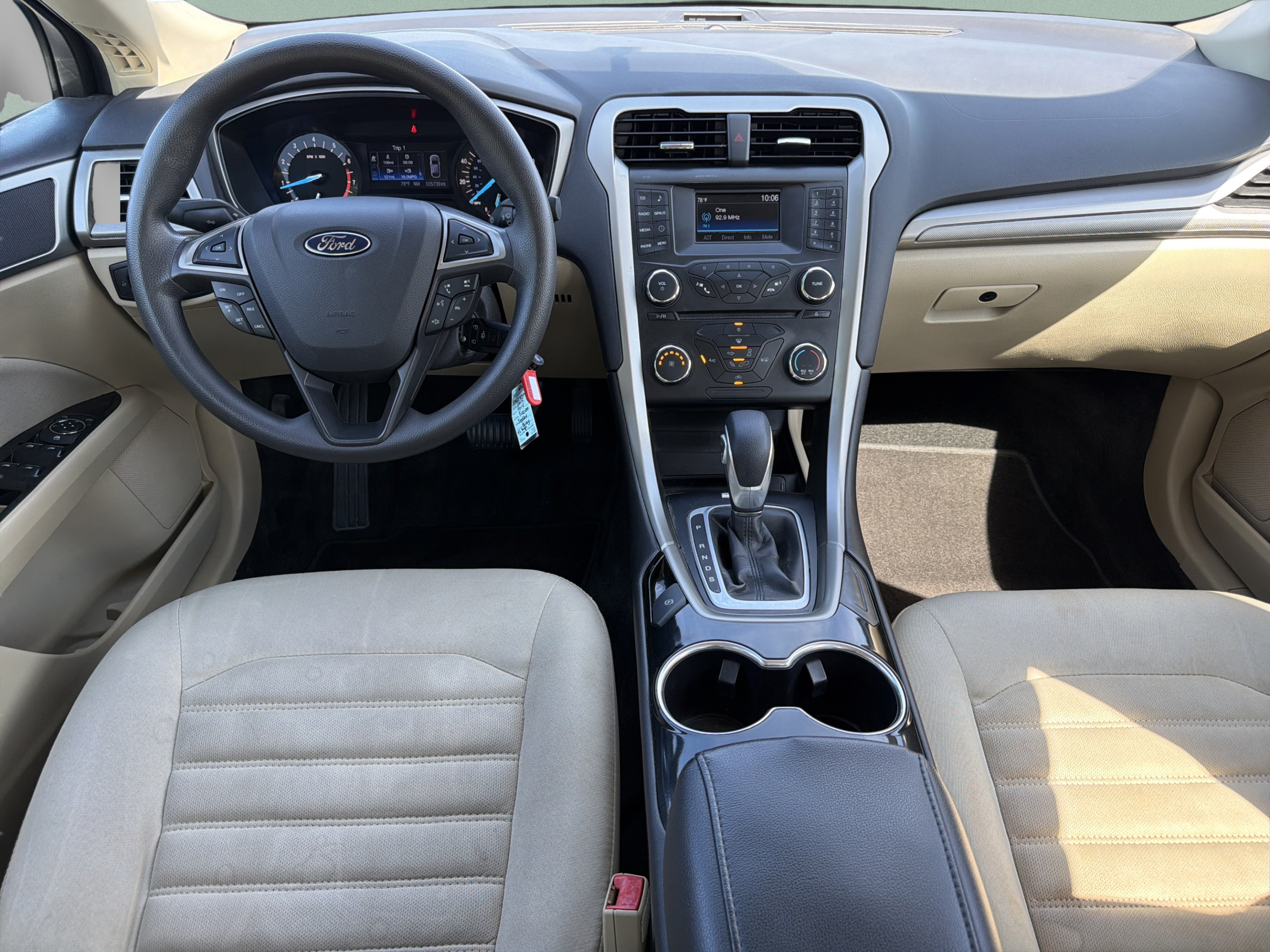 Used 2015 Ford Fusion SE FWD image 11