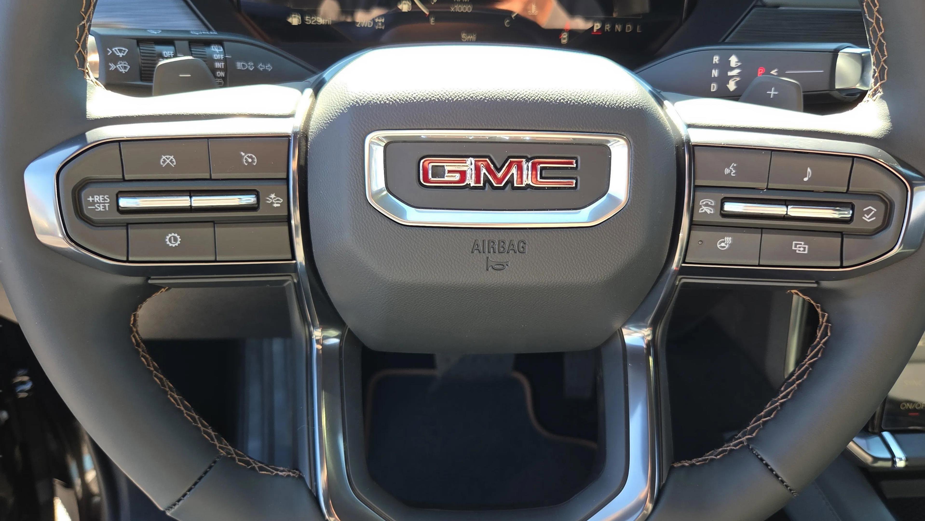 New 2026 GMC Acadia AT4 w/ Luxury Package AWD/4WD image 14