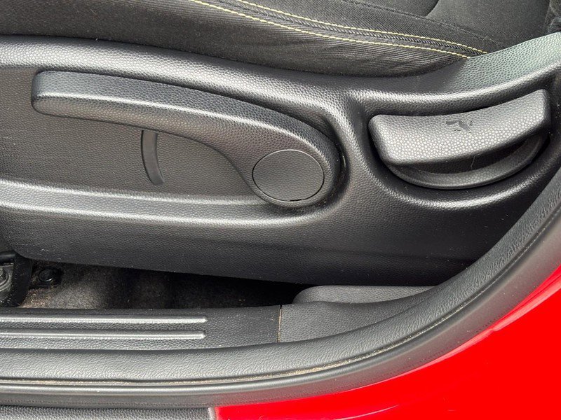 Used 2016 Kia Soul + image 17