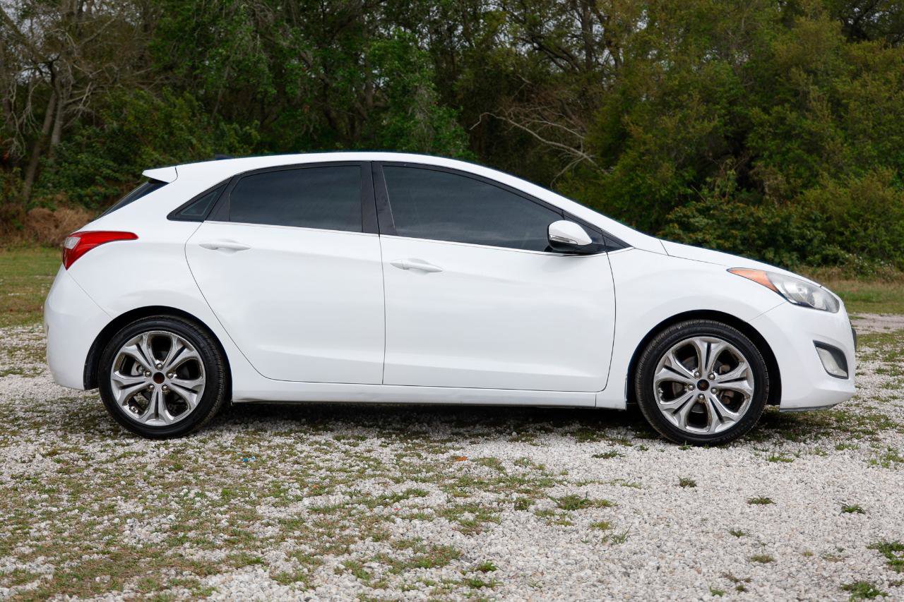Used 2013 Hyundai Elantra GT w/ Style Pkg image 13
