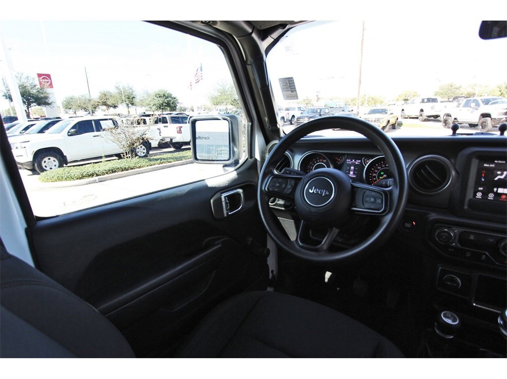 Used 2022 Jeep Gladiator Sport w/ Trailer Tow Package image 6