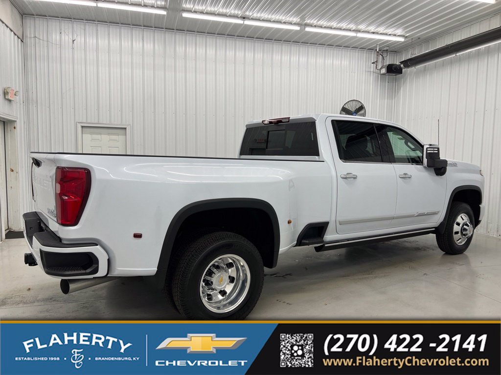 New 2026 Chevrolet Silverado 3500 High Country w/ Technology Package AWD/4WD image 2