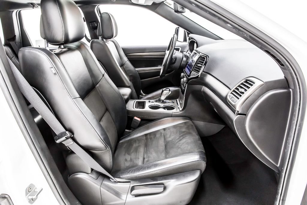 Used 2020 Jeep Grand Cherokee Altitude RWD image 32