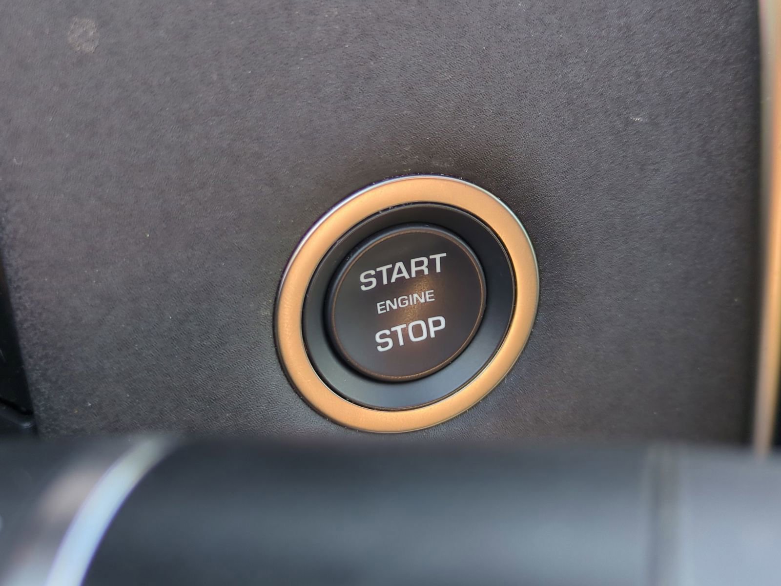 Certified 2024 Land Rover Discovery Sport S image 23