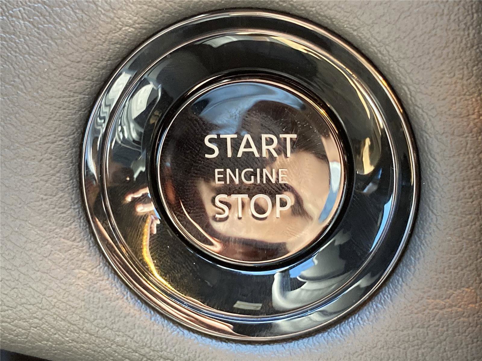 New 2026 Nissan Armada SL w/ Captain's Chari Seat Package image 17