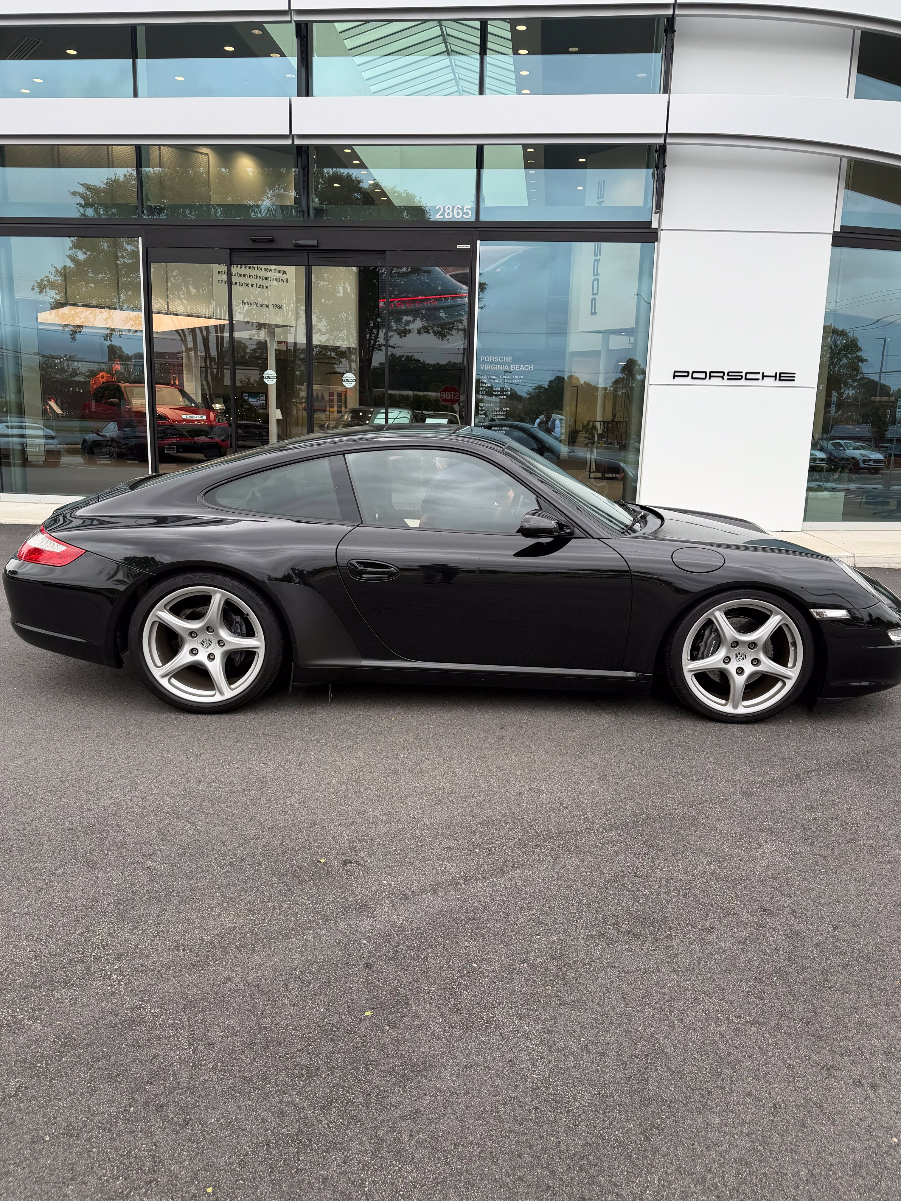 Used 2006 Porsche 911 Carrera RWD image 1
