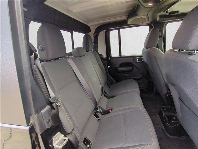 Used 2024 Jeep Gladiator Willys image 18