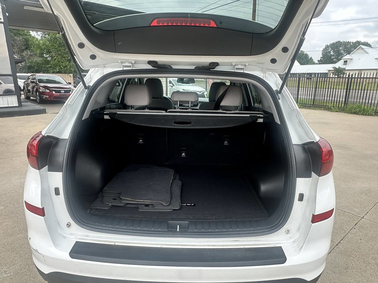 Used 2021 Hyundai Tucson Value w/ Cargo Package FWD image 24