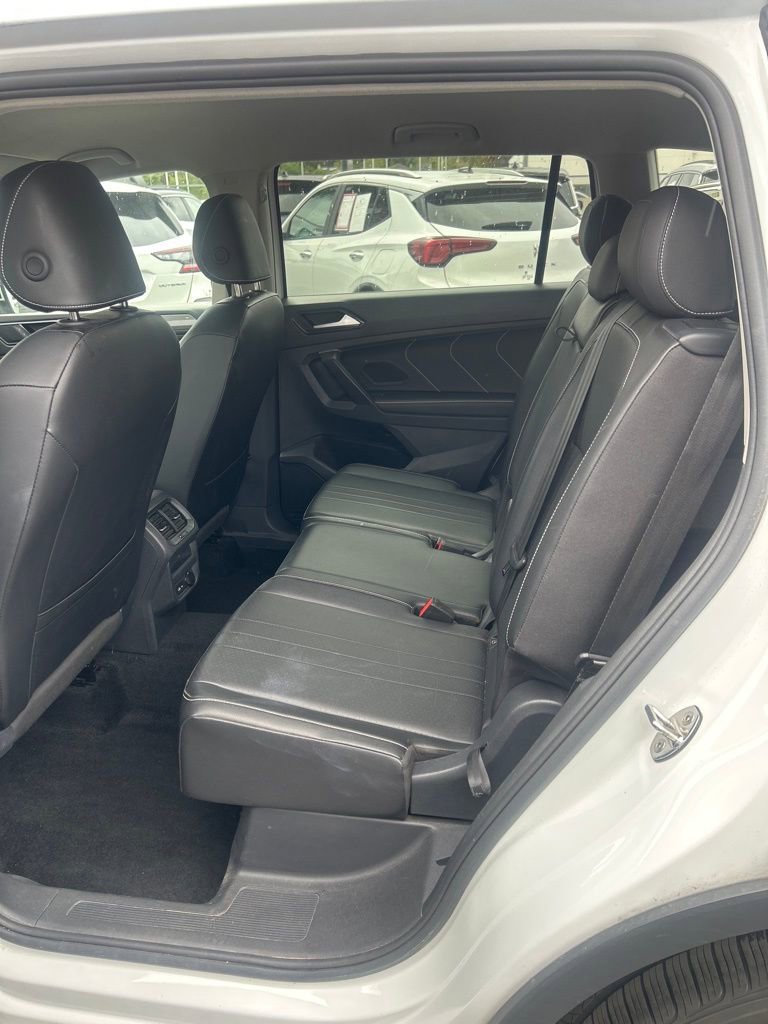 Used 2024 Volkswagen Tiguan SE image 12