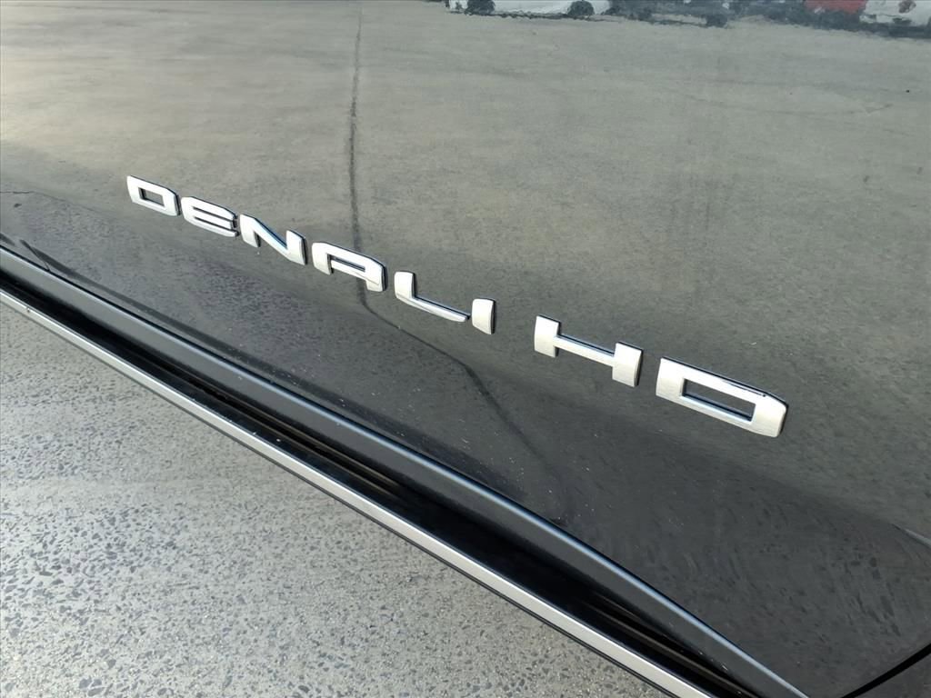 Used 2023 GMC Sierra 2500 Denali w/ Denali Ultimate Package image 11
