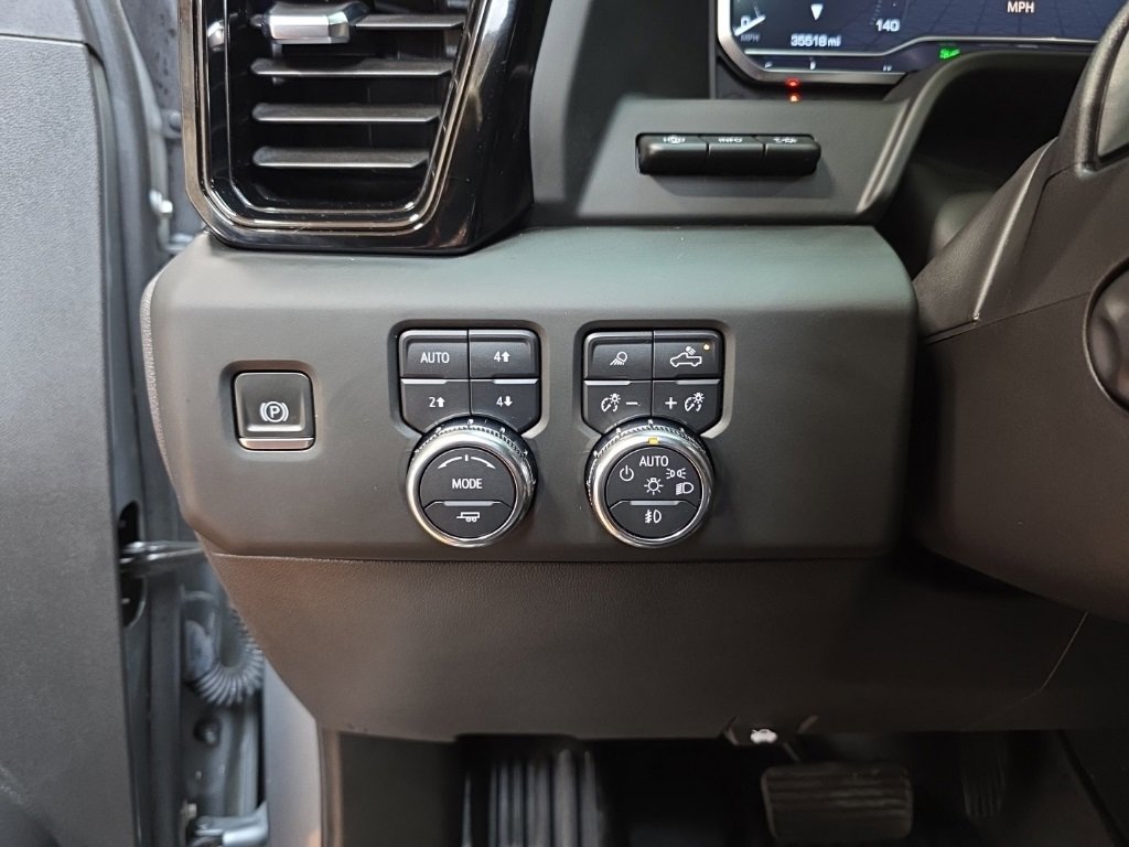 Used 2024 GMC Sierra 1500 AT4X image 27