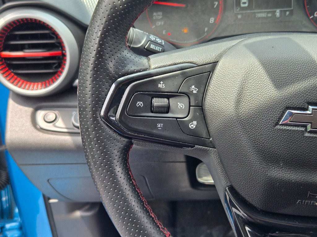 Used 2025 Chevrolet Trax RS FWD image 26