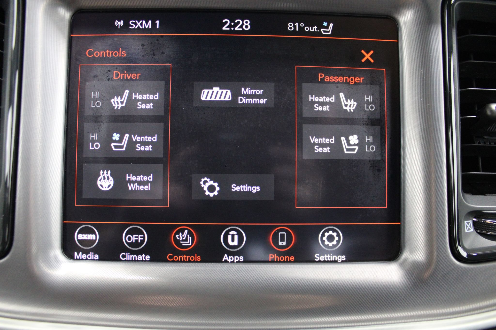Used 2022 Dodge Challenger SXT w/ Plus Package AWD/4WD image 30