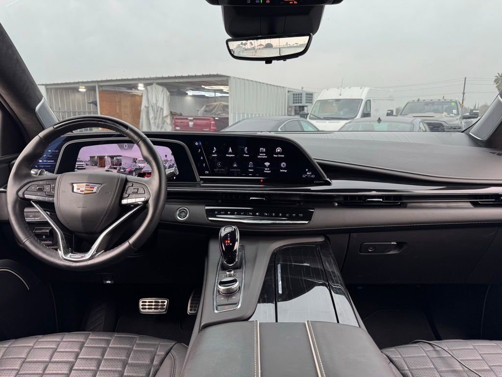 Used 2024 Cadillac Escalade V w/ LPO, ONYX Package image 13