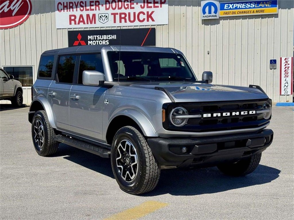 Used 2022 Ford Bronco Outer Banks image 7