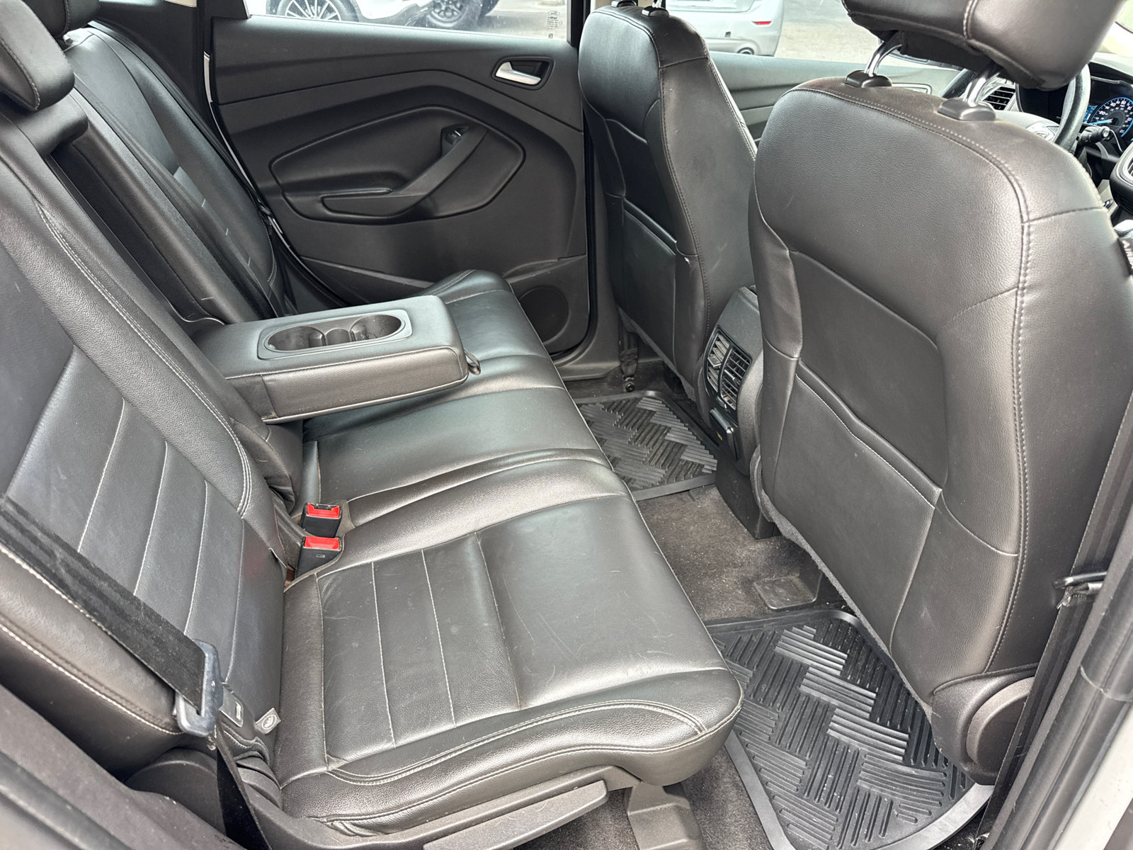 Used 2015 Ford C-MAX SEL FWD image 10