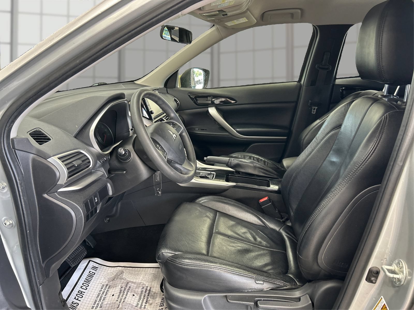 Used 2020 Mitsubishi Eclipse Cross ES FWD image 9