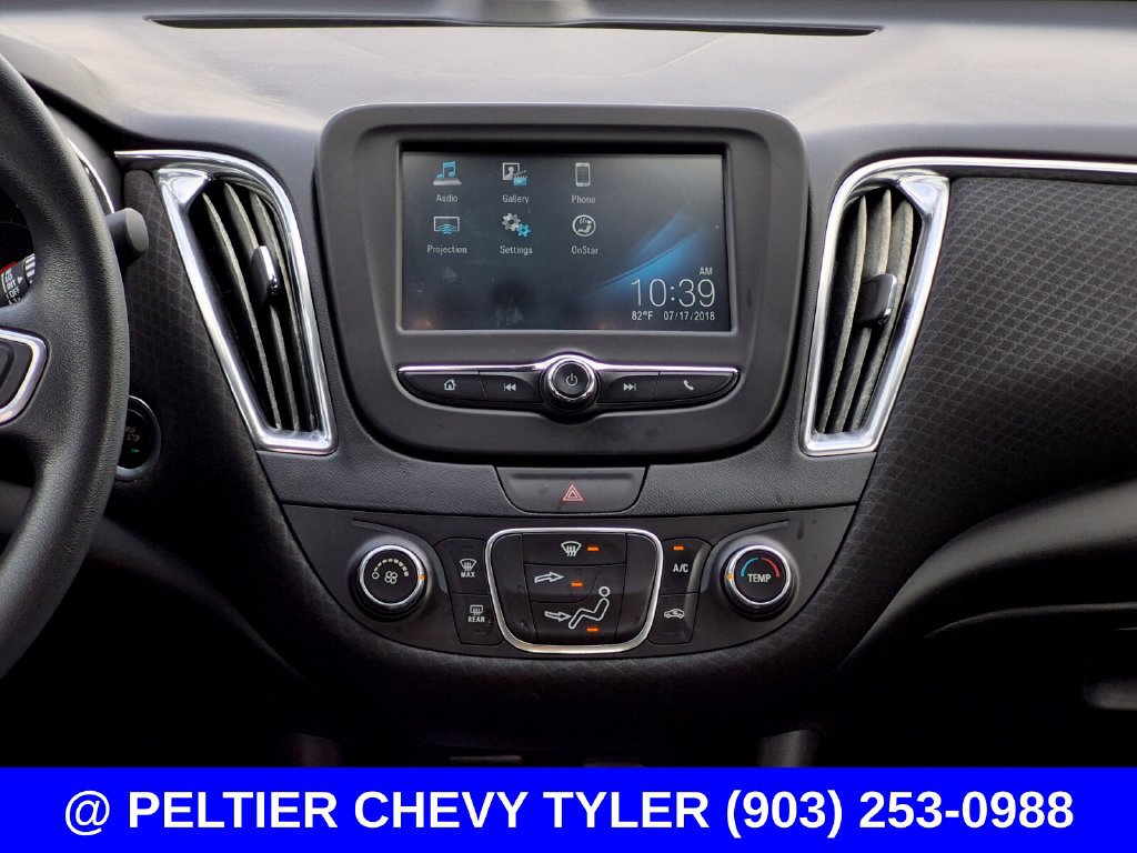 Used 2018 Chevrolet Malibu LT FWD image 33