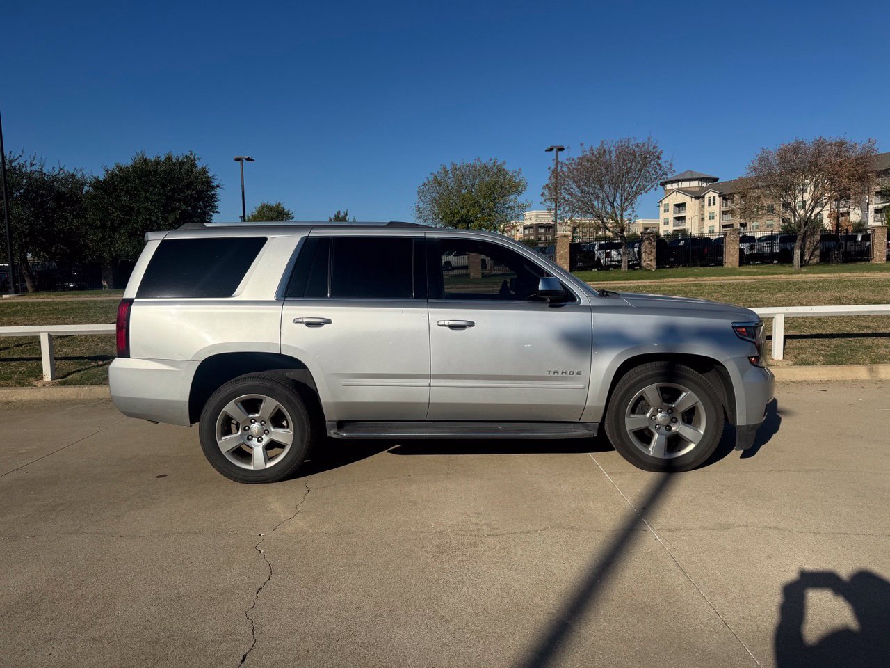 Used 2020 Chevrolet Tahoe Premier AWD/4WD image 2
