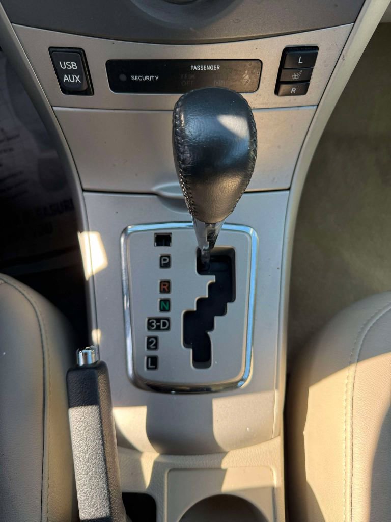 Used 2013 Toyota Corolla image 28