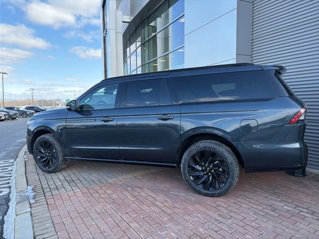 New 2026 Lincoln Navigator L Reserve w/ Jet Appearance Package image 4