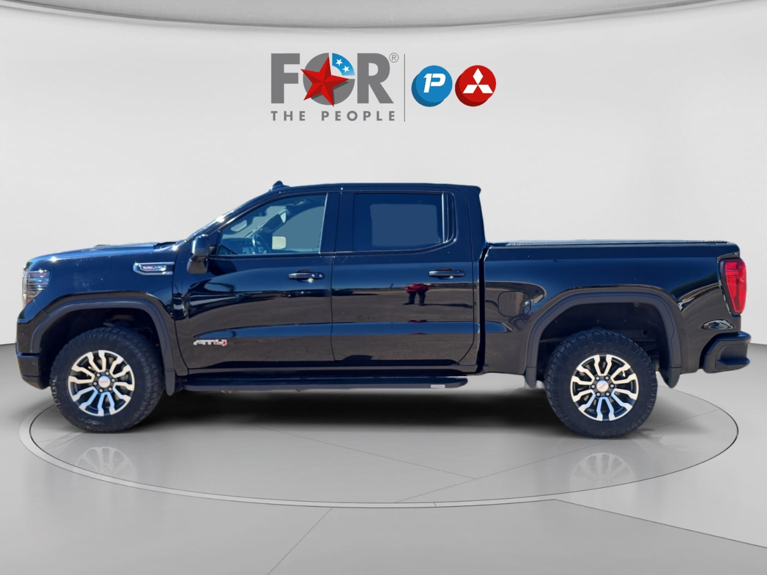 Used 2023 GMC Sierra 1500 AT4 AWD/4WD image 3