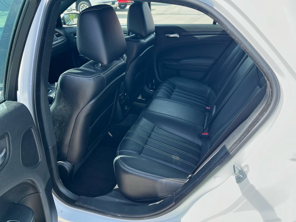 Used 2014 Chrysler 300 S AWD/4WD image 19