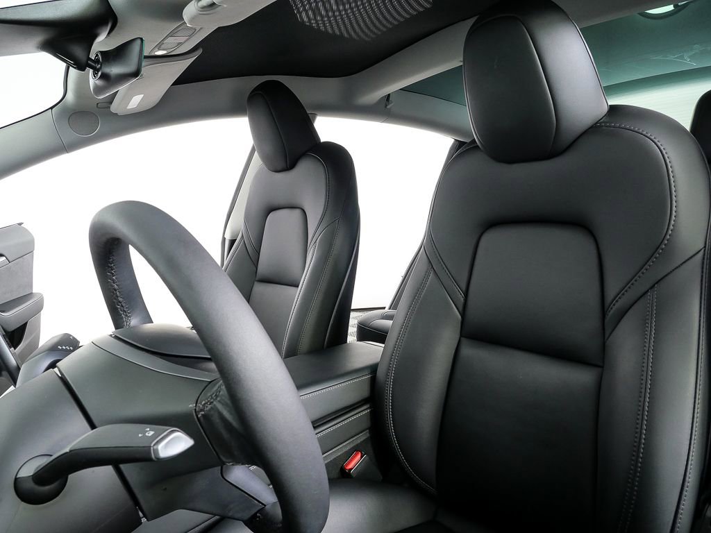 Used 2023 Tesla Model 3 Performance image 4