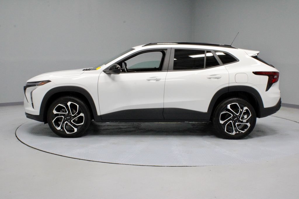Used 2024 Chevrolet Trax RS FWD image 7