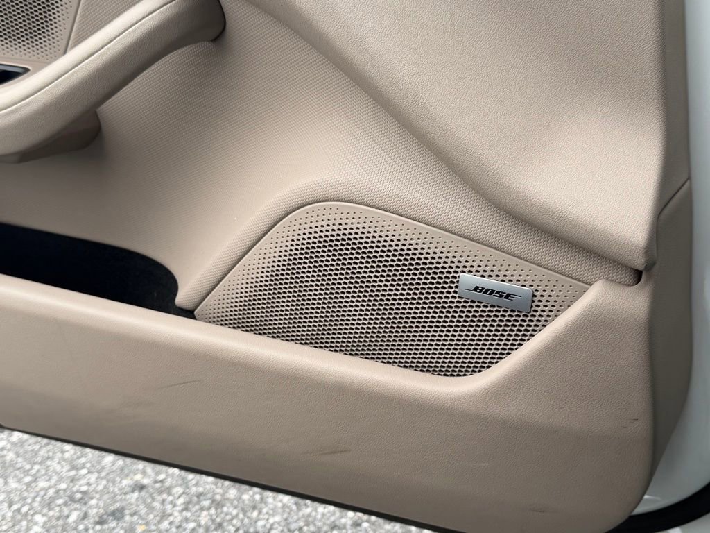 Certified 2022 Porsche Taycan 4 Cross Turismo image 26