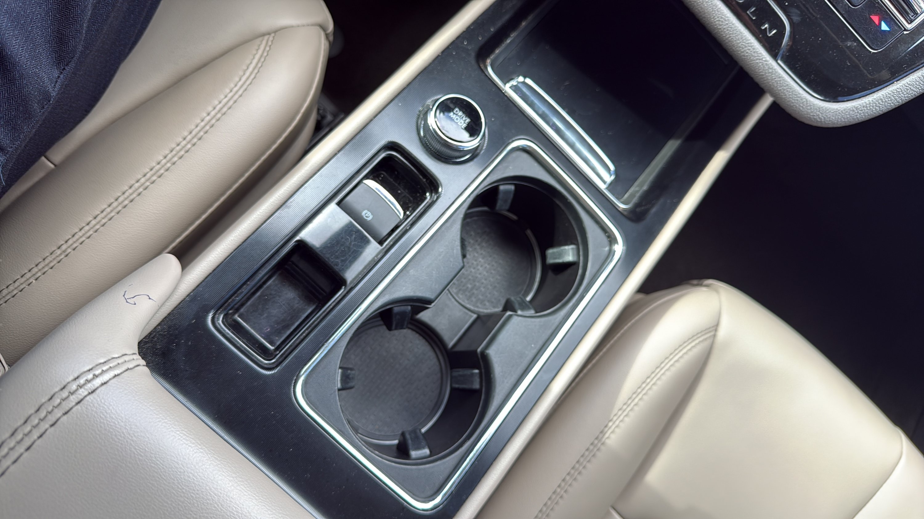 Used 2022 Lincoln Corsair FWD image 19