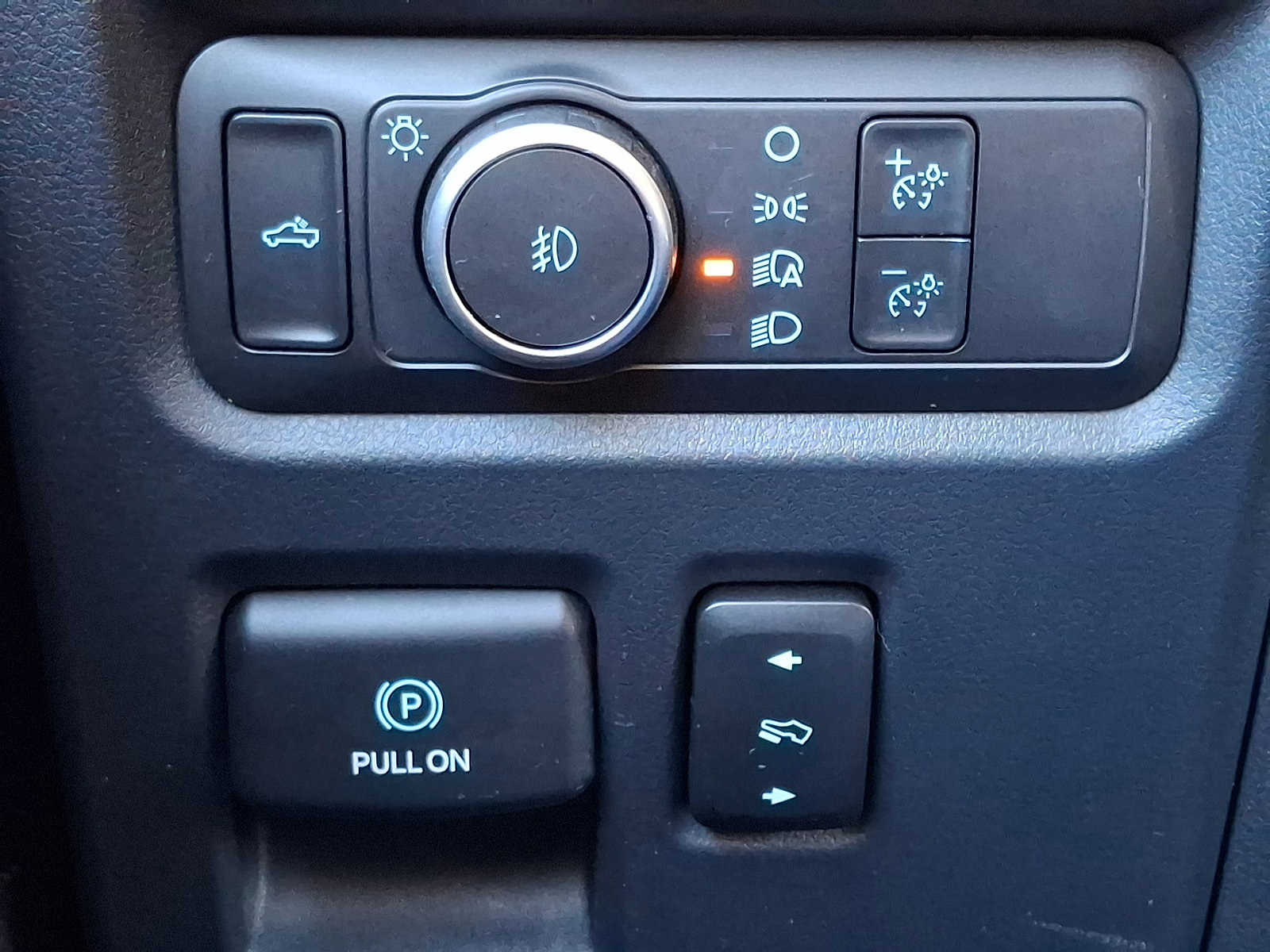 Certified 2022 Ford F150 XLT w/ Equipment Group 302A High image 27