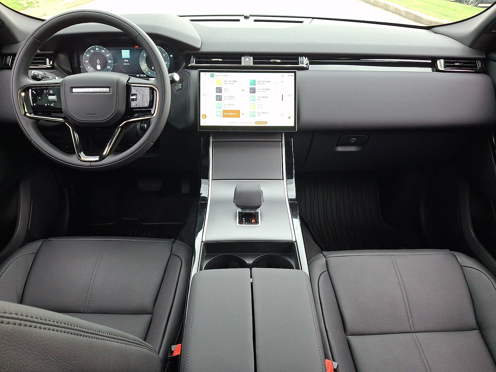 New 2026 Land Rover Range Rover Velar S AWD/4WD image 3