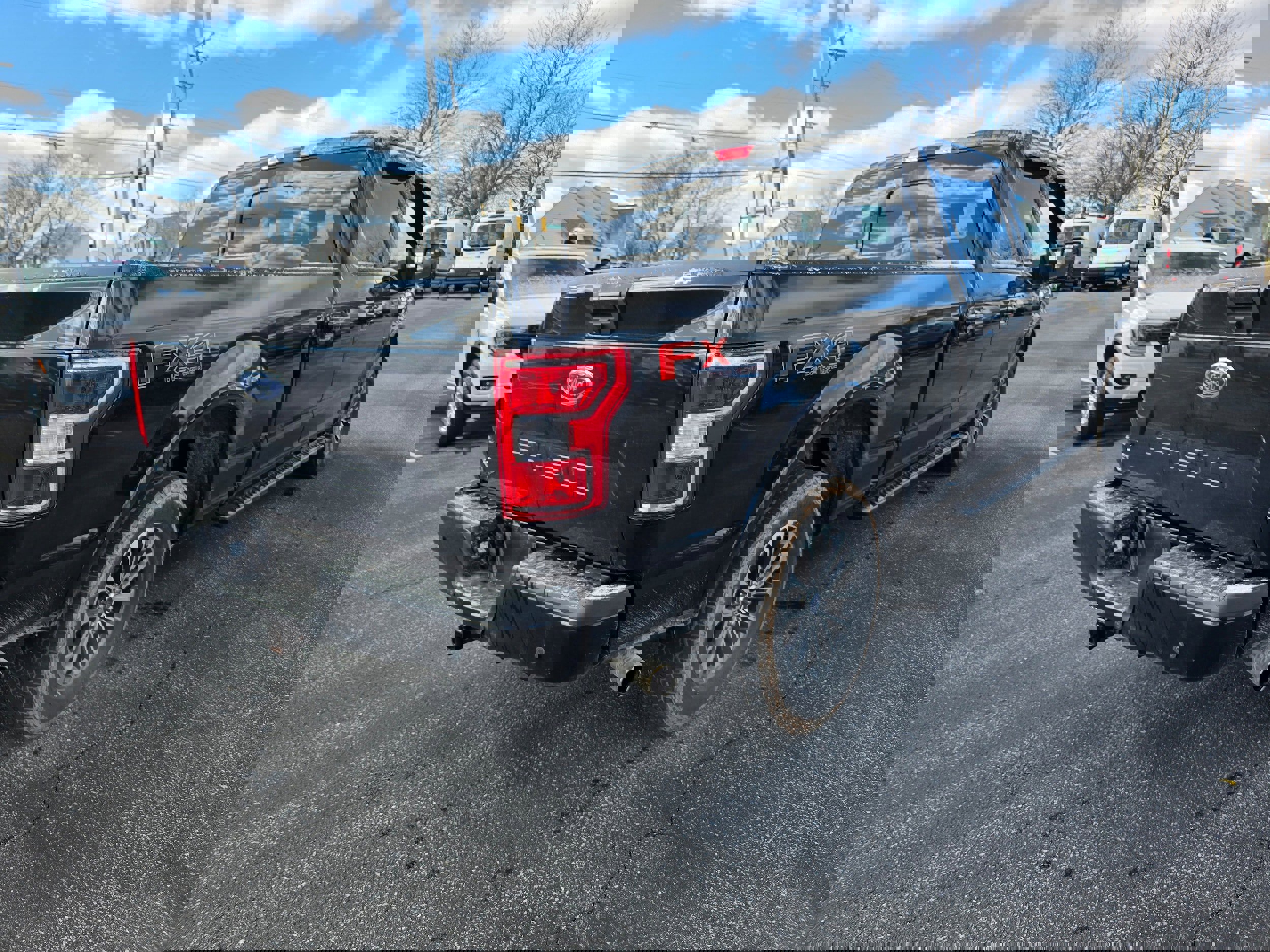 Used 2018 Ford F150 XLT w/ Equipment Group 301A Mid image 3