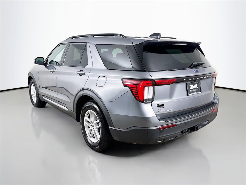 Used 2025 Ford Explorer Active image 13